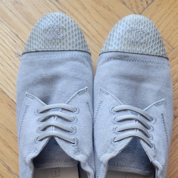 Chanel Grey Canvas and Python Trim Cap Toe Scrunch Flats Size 38 - Picture 1 of 7